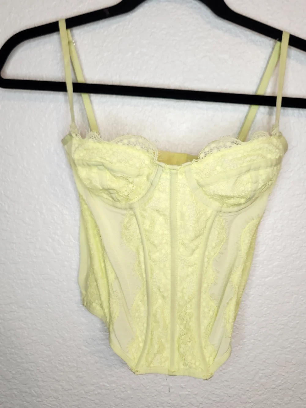Out From Under Mordern Love Corset Lace Bustier Camisole in Pale Yellowsize M